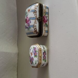 2 glass ceramic boxes